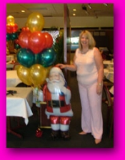 Airwalker Santa with balloons bouquet