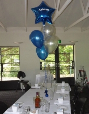 personalised-foil-star-with-4-balloons-table-bouquet
